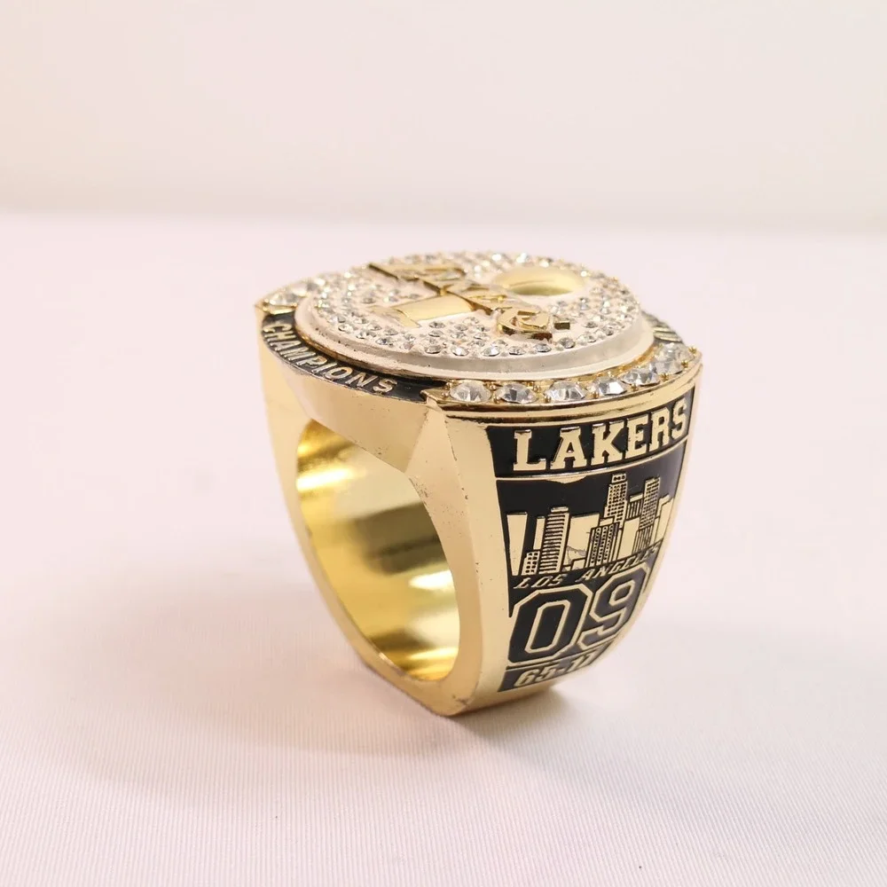 2009 Los Angeles Lakers NBA World Championship Rare Season Paperweight Ring